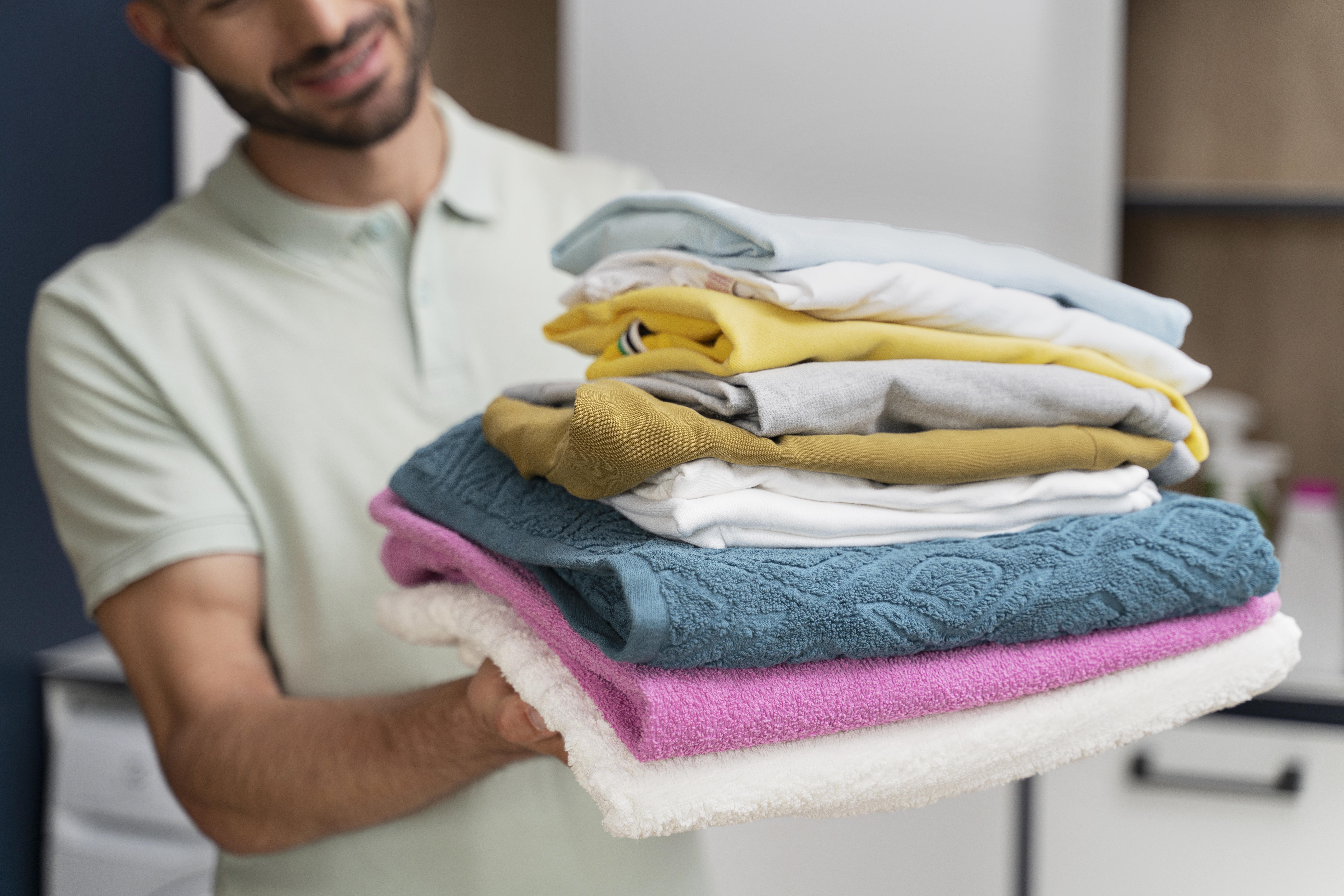 Evde Kuru Temizleme Yapılır mı? Profesyonel Temizlikle Farkları